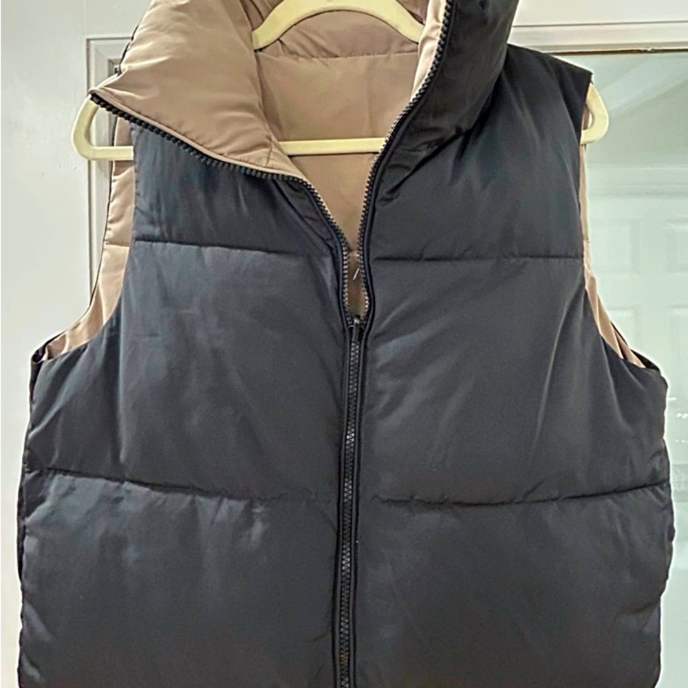 Deluc Black and Tan Puffer Vest